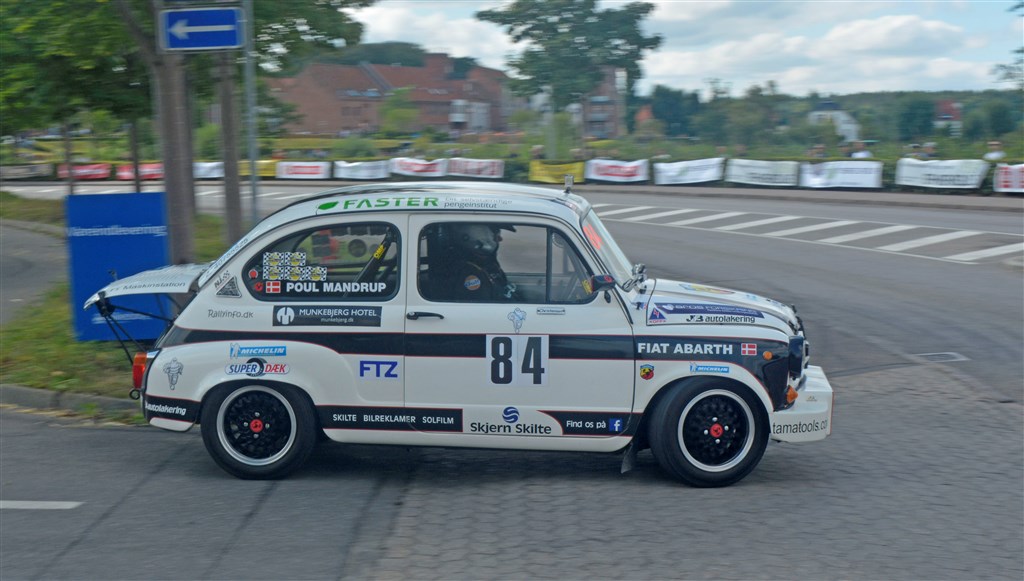Poul Mandrup er så forelsket i sin FIAT Abarth 850 TC Corsa, at han har købt en ekstra racer til fint udstillings-brug.
(Foto: Åge Keseler Kirketerp)